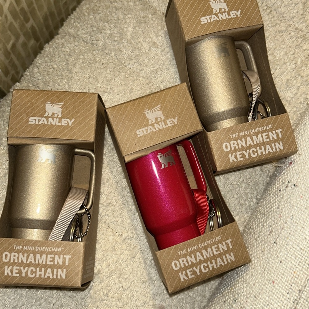 One Stanley New In The Box Mini🥳🥳❌❌ - Picture 3 of 4